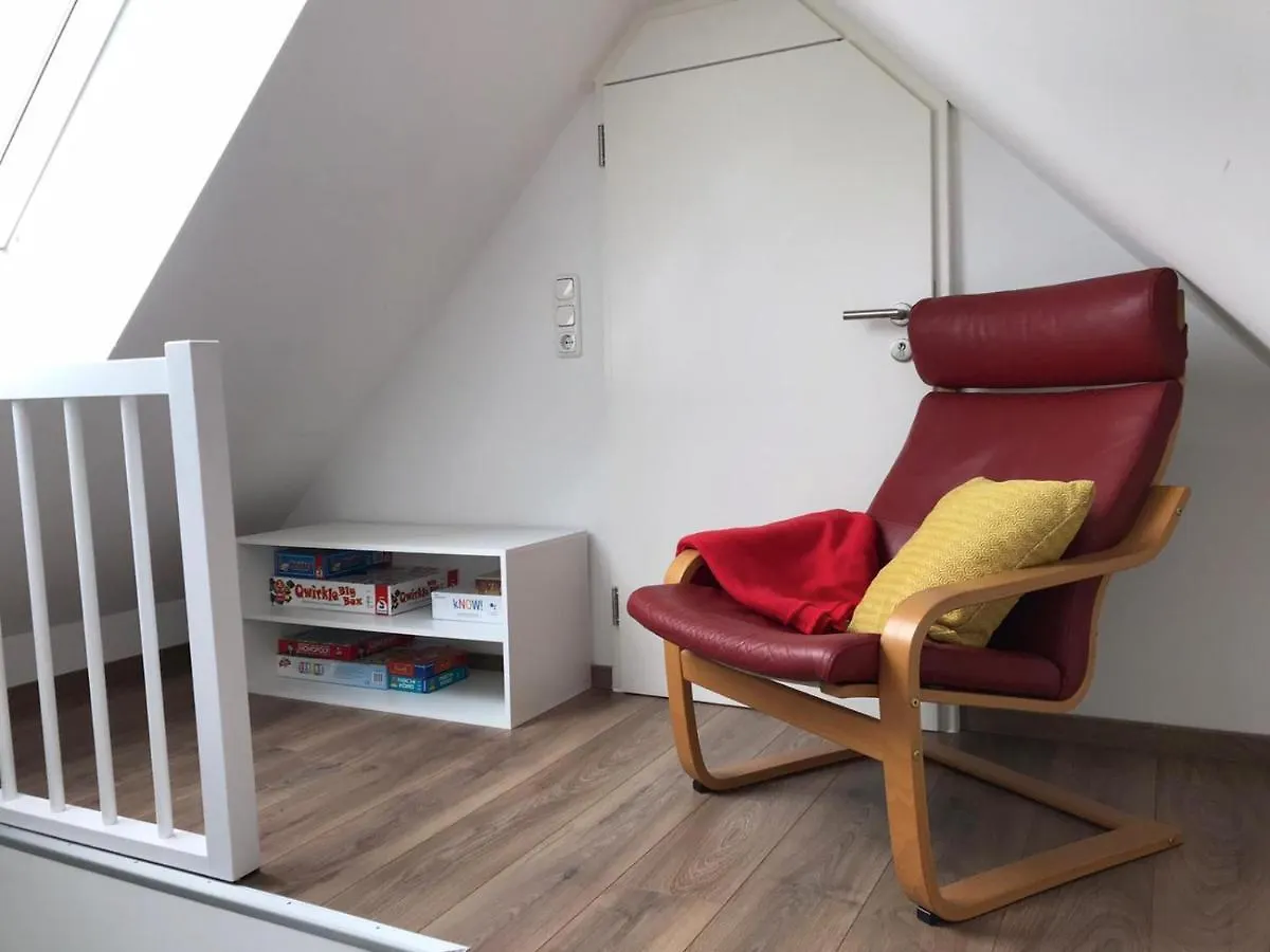 Neues Inserat, modernes Penthouse, nahe Würzburg Apartment